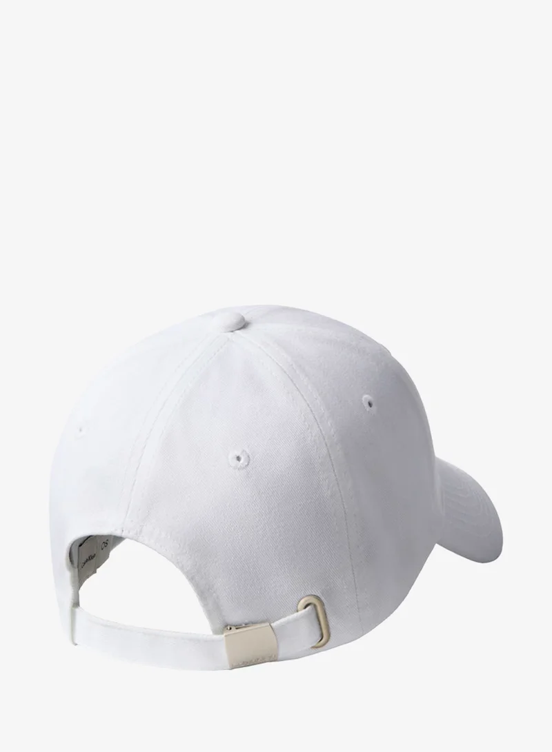 كالفن كلاين قبعة بيسبول بتطريز شعار