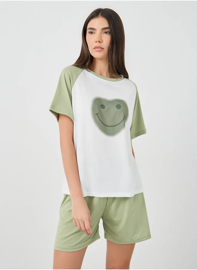 تايك تو Take Two Raglan Sleeve Smile Printed T-Shirt and Shorts Pyjama Set
