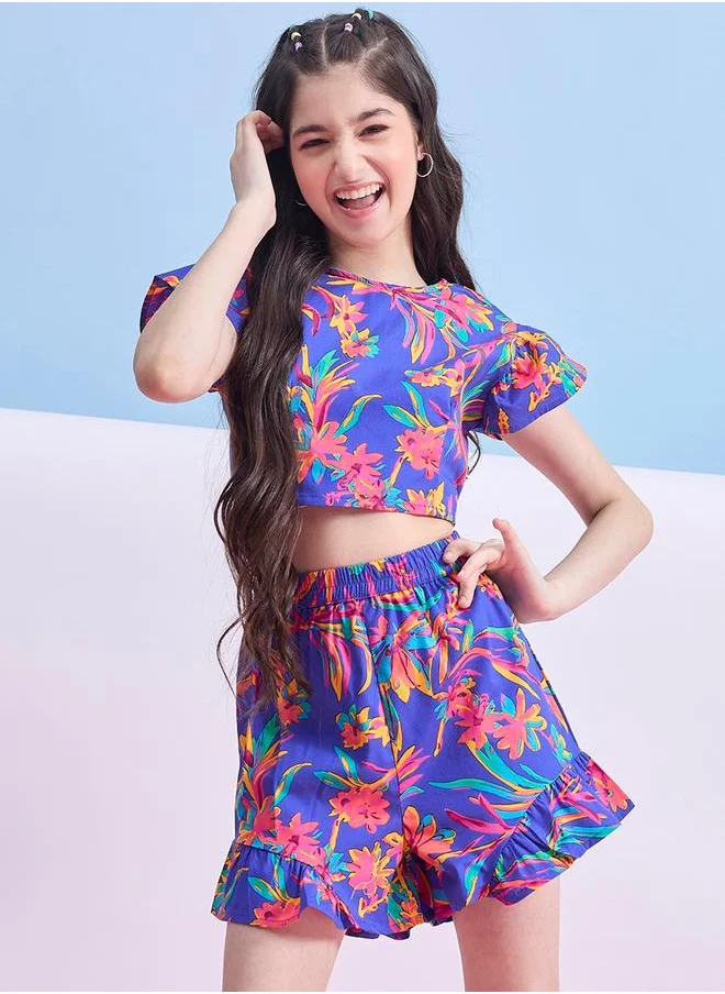 ستايلو بج Floral Print Tie-Up Back Crop Top & Flippy Shorts Set by Styli