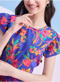 Stylo Bug Floral Print Tie-Up Back Crop Top & Flippy Shorts Set by Styli  - Image 5