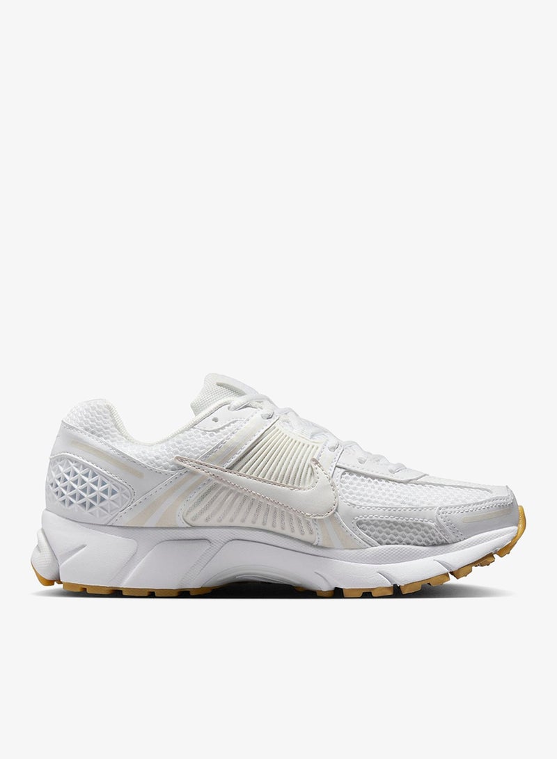 Nike Zoom Vomero 5 - Image 1
