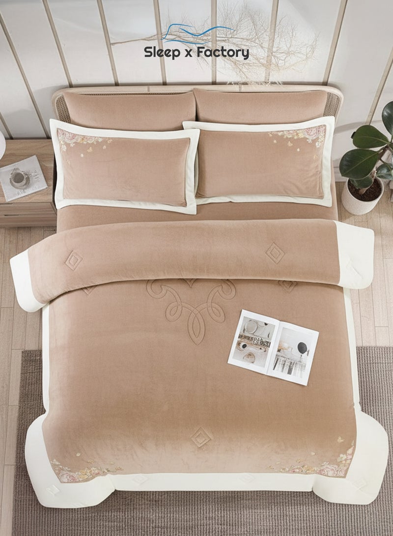 سليب × فاكتوري طقم مفرش شتوي مخمل مزخرف 6 قطع – مقاس كينج - Image 2