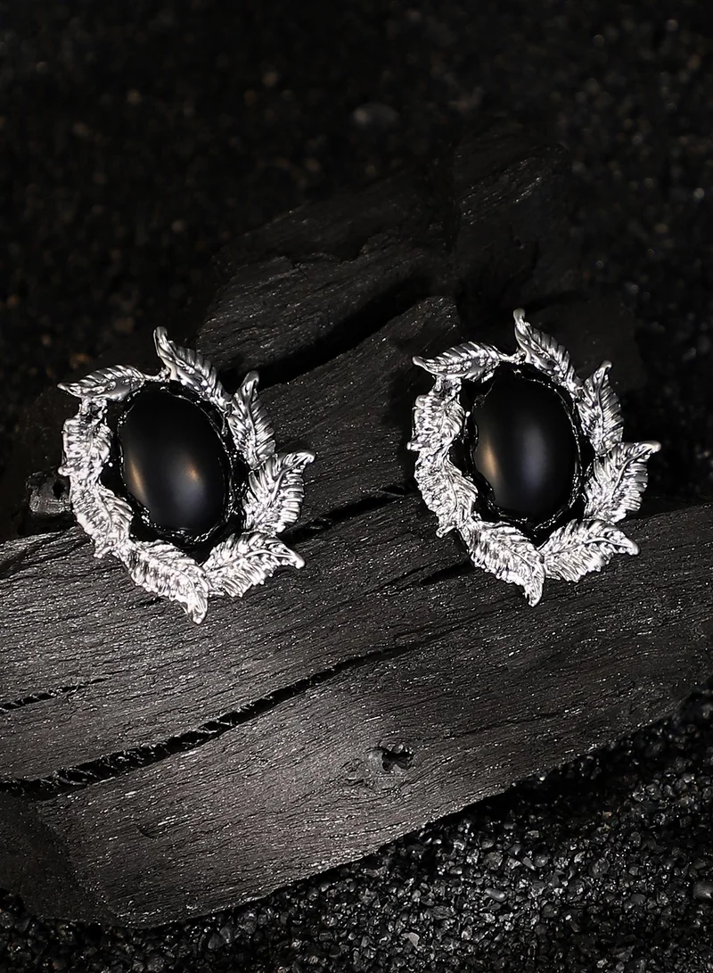 سوهي أقراط نسائية فضية بتصميم أوراق فيكتورية من خليط معدني بحجر صناعي وإغلاق ضاغط