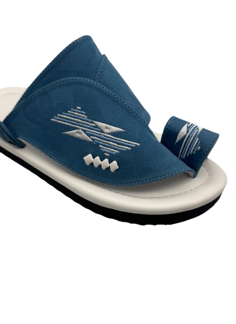 AL Fanoos Classic Arabic Slippers  - Image 3