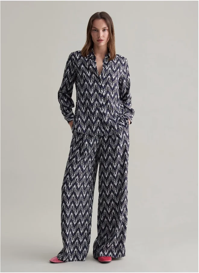 او في اس Shirt with liberty pattern print