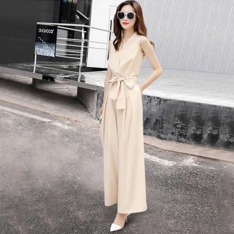 Summer 2024 V-Neck Slim Jumpsuit for Women Creamy-white - Image 1