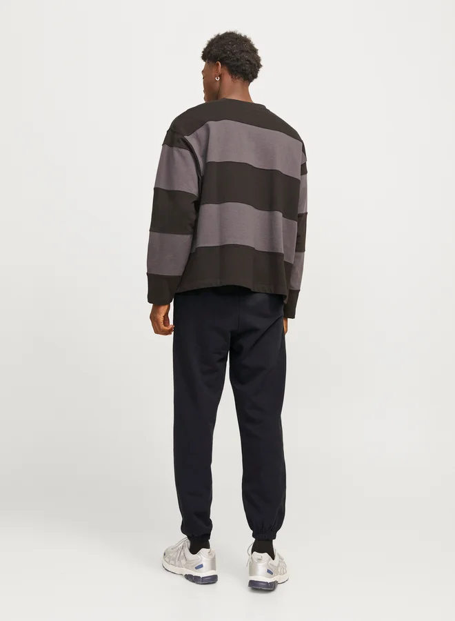 JACK & JONES Jack & Jones Solid Mid Rise Relaxed Fit Joggers
