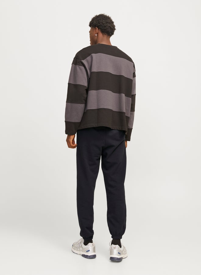 JACK & JONES Jack & Jones Solid Mid Rise Relaxed Fit Joggers - Image 4
