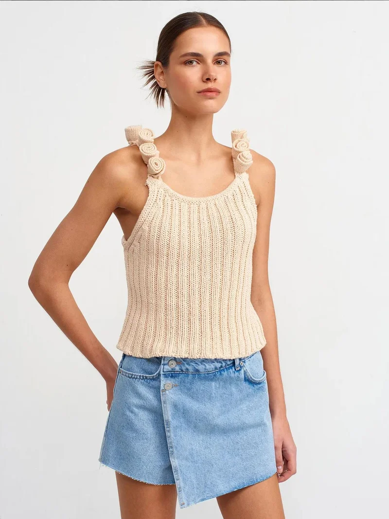 HICCUP Scoop Neck Knitted Ribbed Sleeveless Top with a Flower Decor