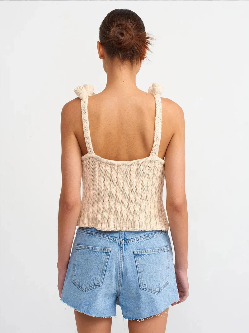 HICCUP Scoop Neck Knitted Ribbed Sleeveless Top with a Flower Decor