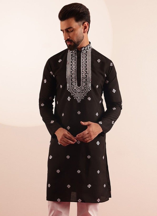 Sojanya Black Embroidered Kurta for Men - Image 2
