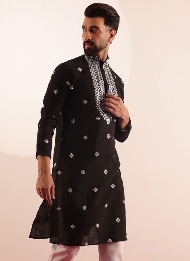 Sojanya Black Embroidered Kurta for Men - Image 4
