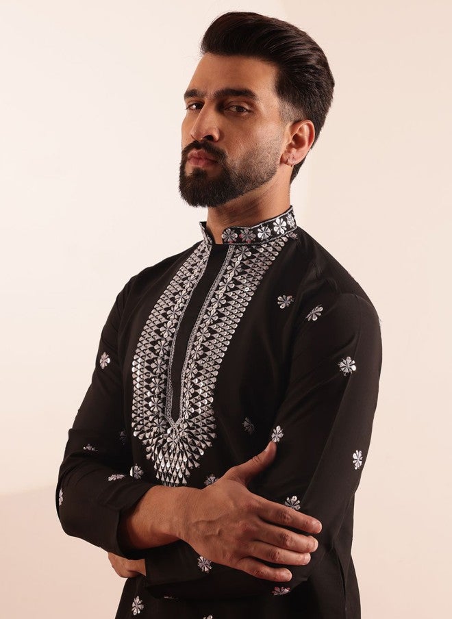 Sojanya Black Embroidered Kurta for Men - Image 1