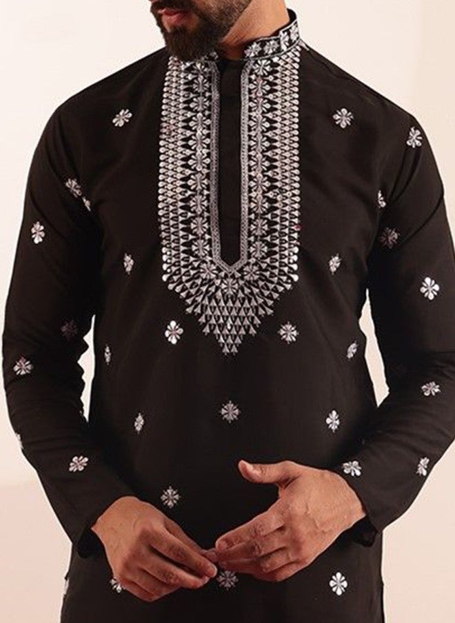 Sojanya Black Embroidered Kurta for Men - Image 3