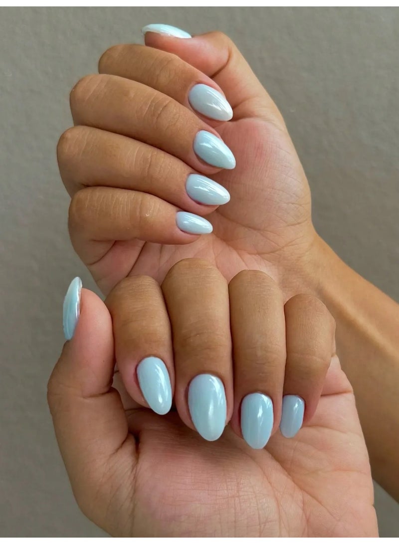 Almond shaped fake nails. The box contains 24 nails with a nail file and glue - Image 1