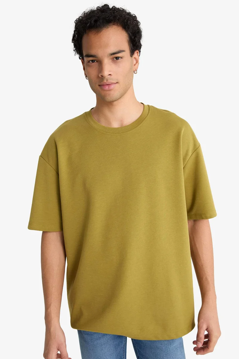 ديفاكتو Oversize Crew Neck Short Sleeve T-Shirt
