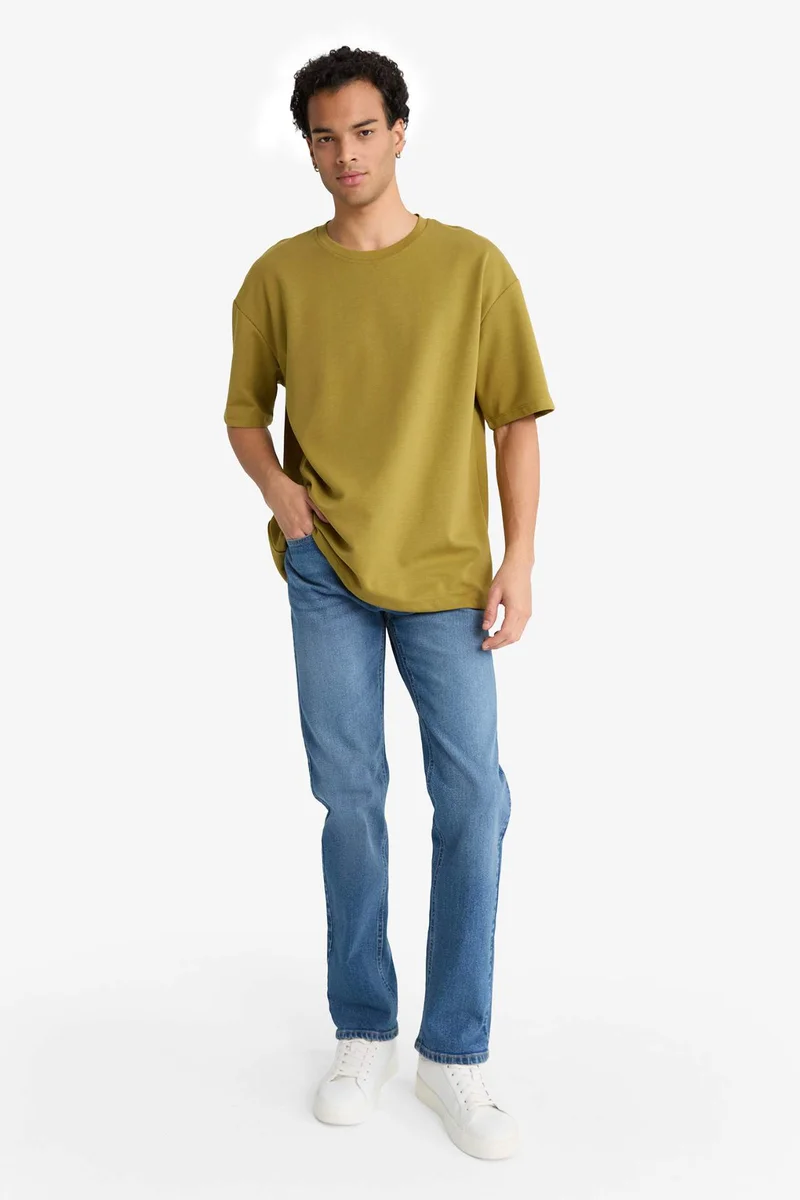 ديفاكتو Oversize Crew Neck Short Sleeve T-Shirt