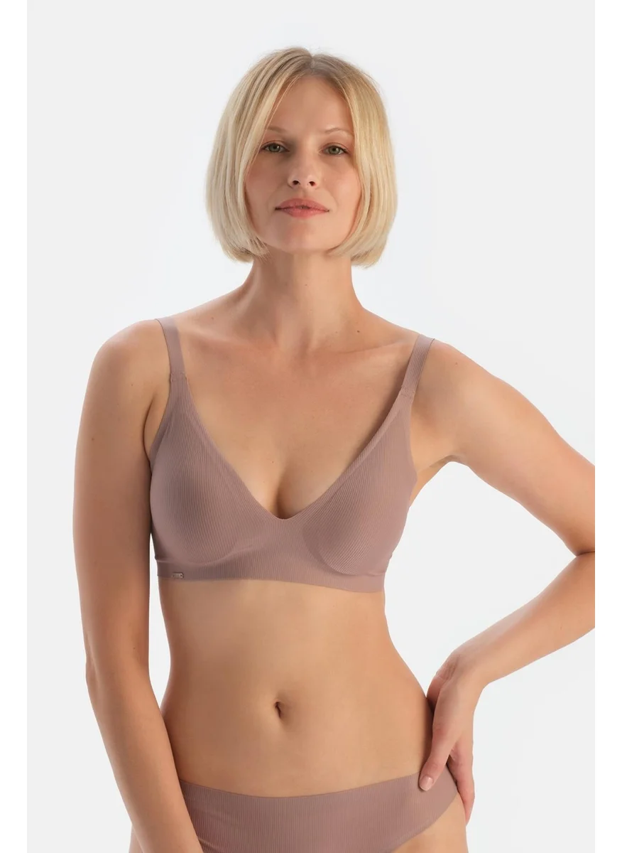 داجي Vison 1123KC Seamless Bra Without Wire