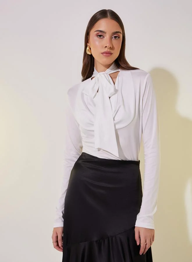 تايك تو بلوزة بأكمام طويلة وربطة عنق من ستايلي