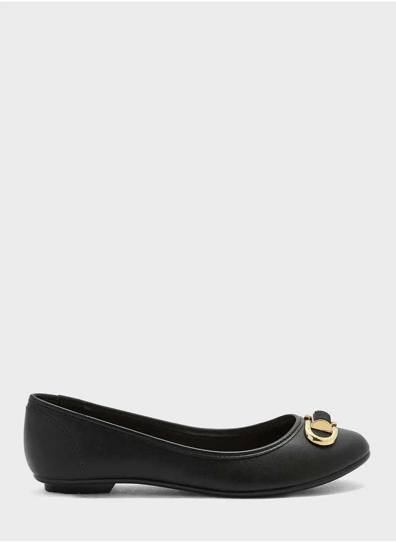 MOLECA Adelina Close Toe Ballerinas