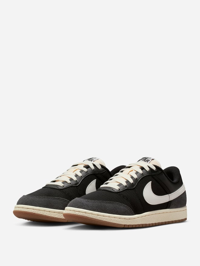 Nike Air Jordan Skyline Low Shoes - Image 1