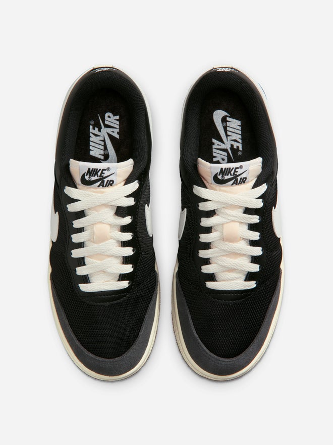 Nike Air Jordan Skyline Low Shoes - Image 4