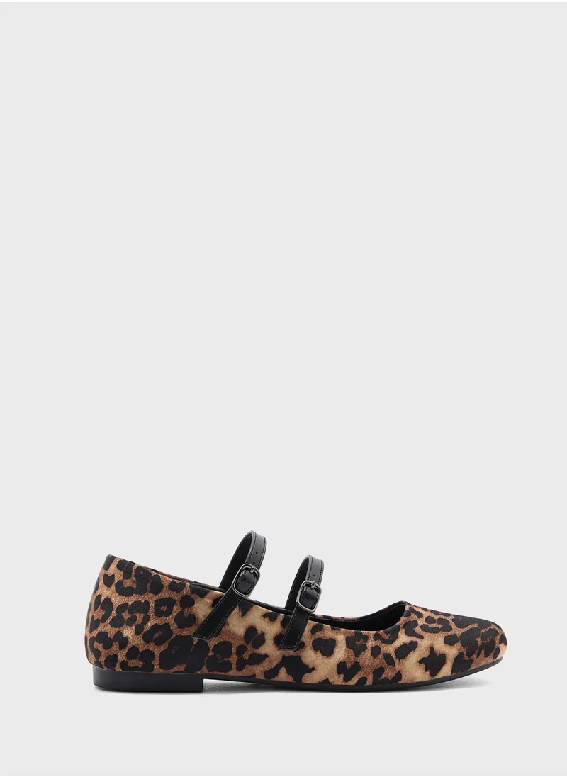 جينجر Double Strap Mary Jane Leopard Print Ballerina