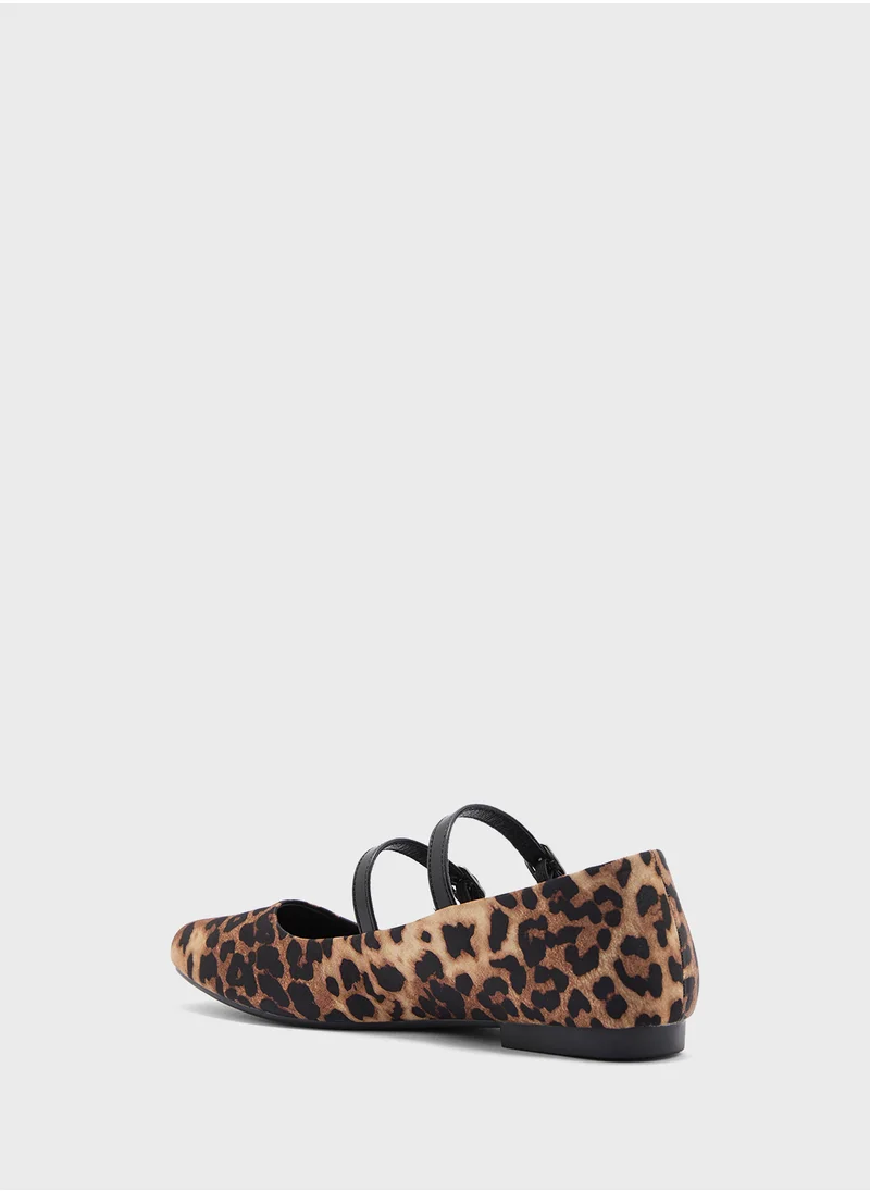 جينجر Double Strap Mary Jane Leopard Print Ballerina