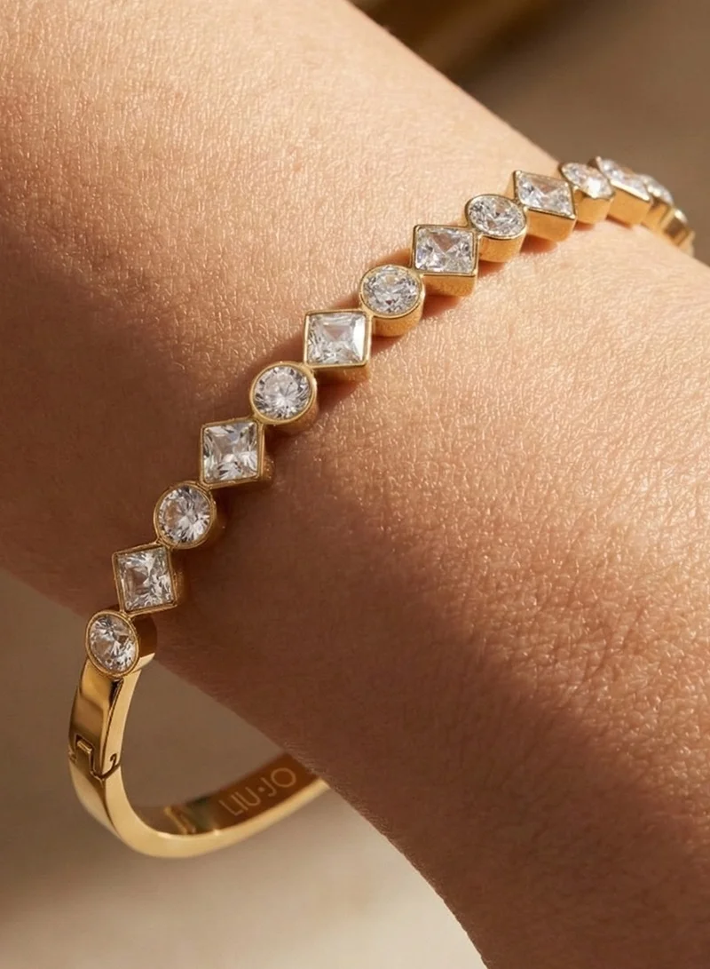 ليو جو سوار لي جو مون ذهبي