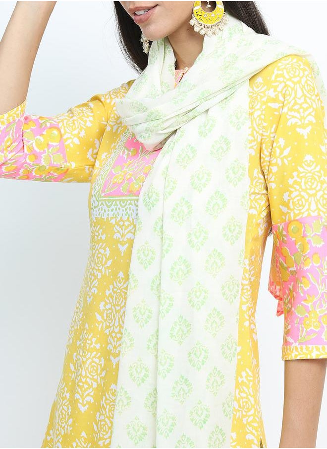 Vishudh Women Multi-Color Floral Printed Kurta Set with Dupatta by Styli  - Image 4