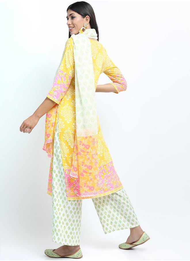 Vishudh Women Multi-Color Floral Printed Kurta Set with Dupatta by Styli  - Image 3