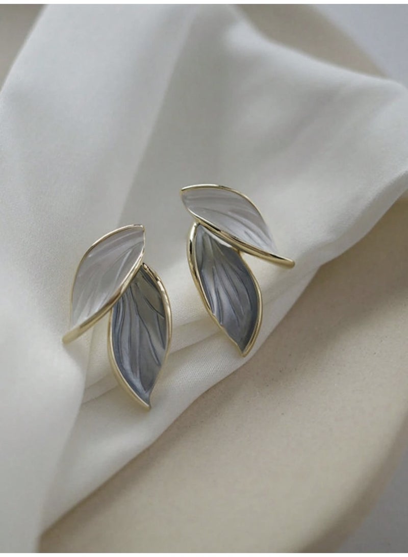 ڤيا أقراط نسائية بتصميم أوراق راقٍ وفاخر - Image 3