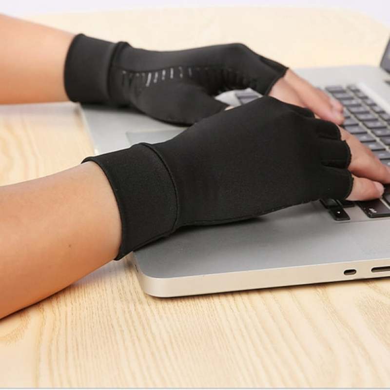 Copper Arthritis Compression Gloves Black M - Fingerless Design With Silicone Grip for Hand Pain Relief Rheumatoid Arthritis - Image 3