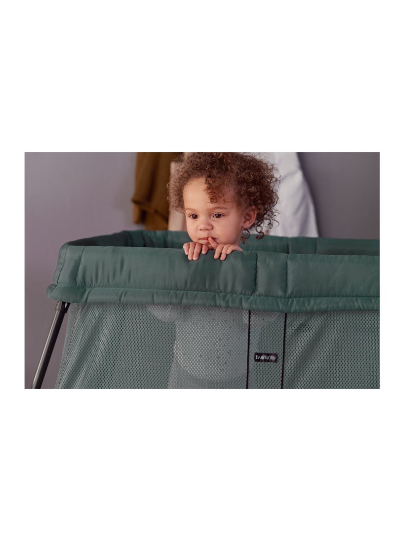BABYBJORN Pieces of 1 Travel Cot Light, 112 X 82 X 64 Cm - Dark Green  - Image 5