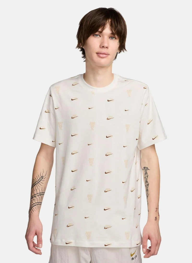 Nike Men's Sportswear Max90 Printed T-Shirt
