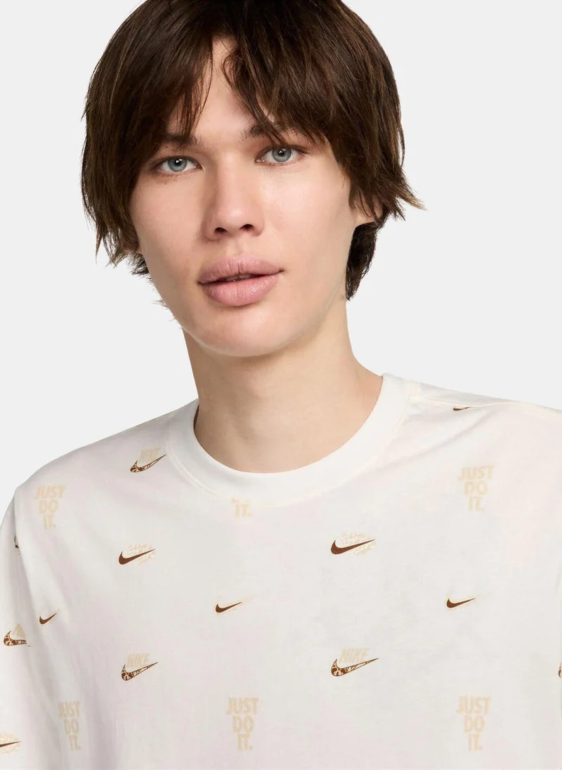 Nike Men's Sportswear Max90 Printed T-Shirt