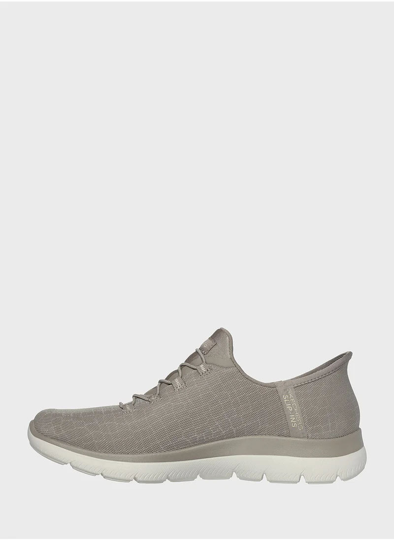 SKECHERS Summits