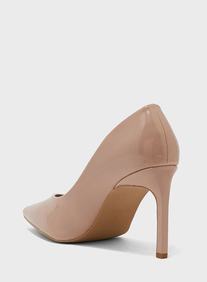 Truffle Shiny Pointed Pump