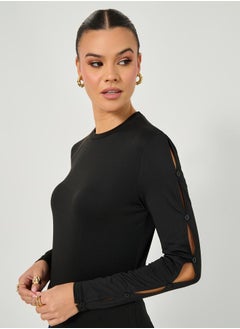 Styli Cut-Out Sleeve Button Detail Round Neck T-Shirt  - Image 4