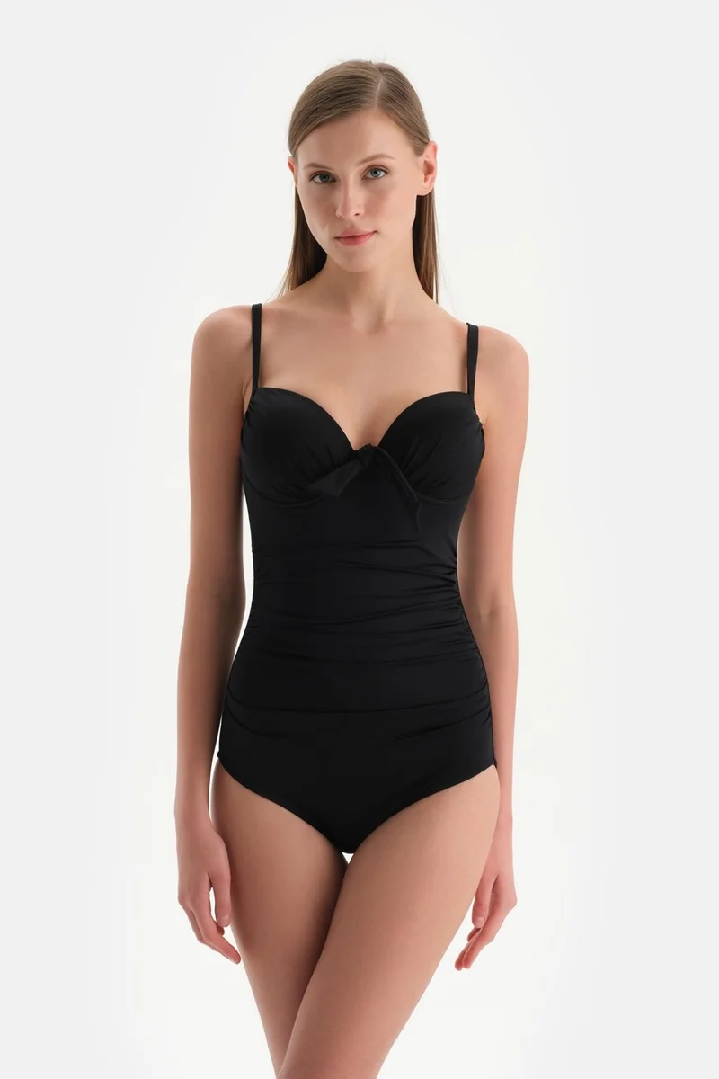 داجي Black Swimsuit