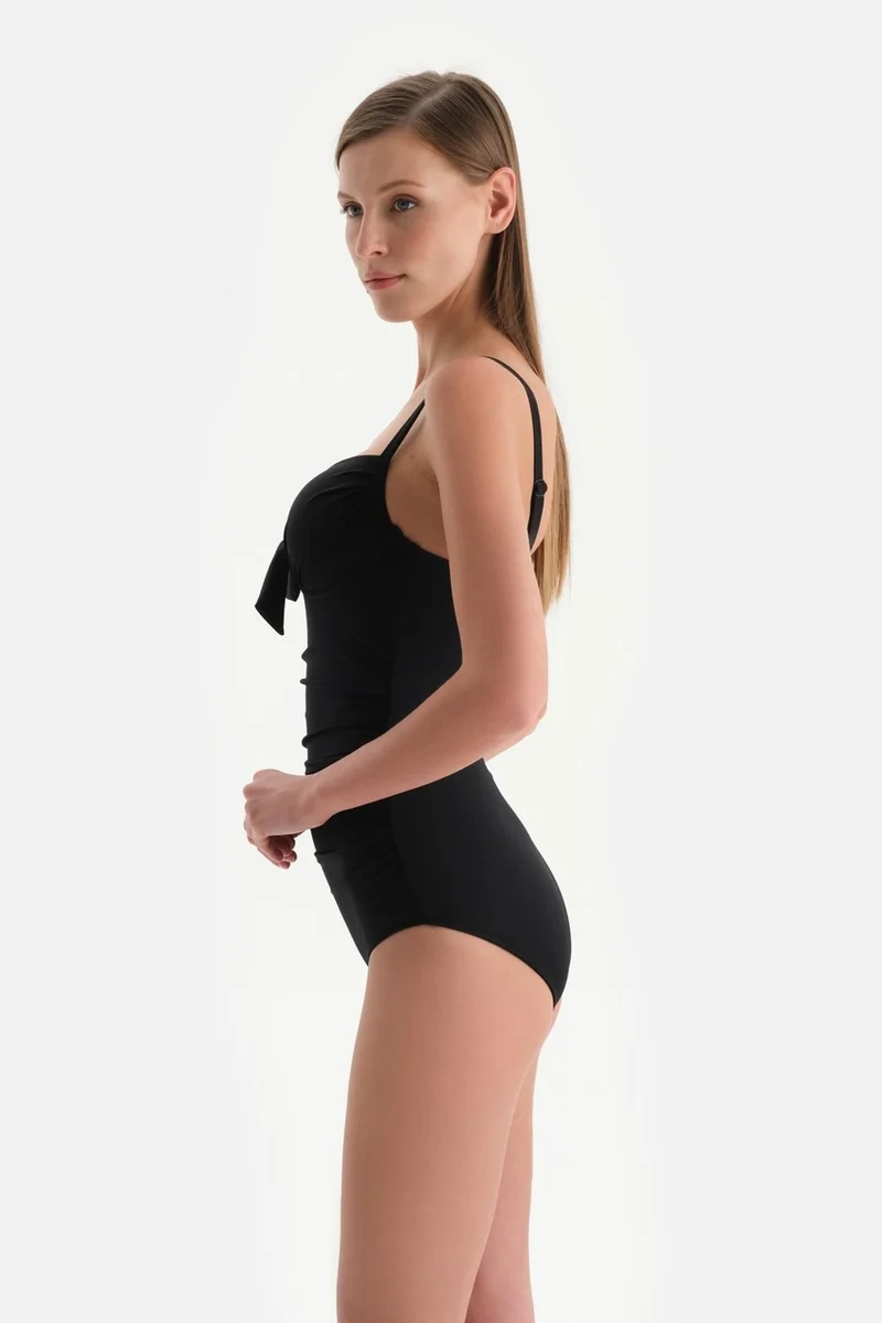 داجي Black Swimsuit