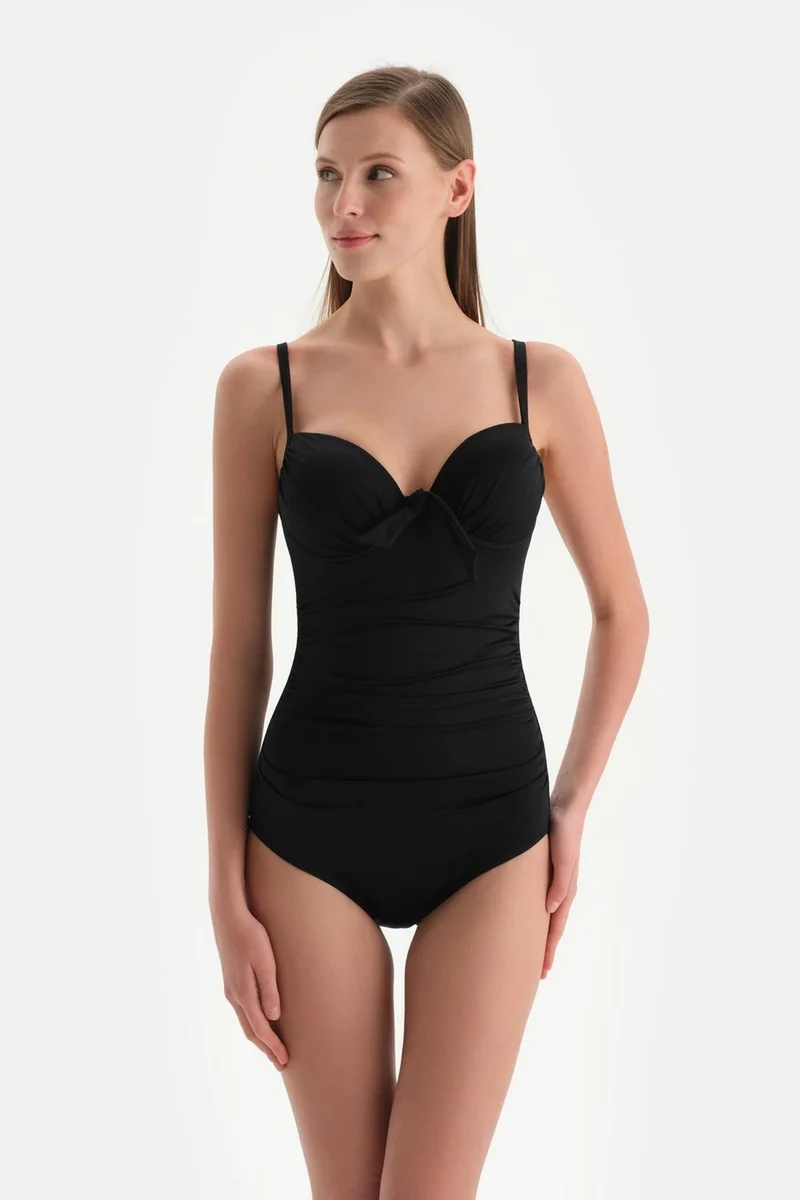 داجي Black Swimsuit