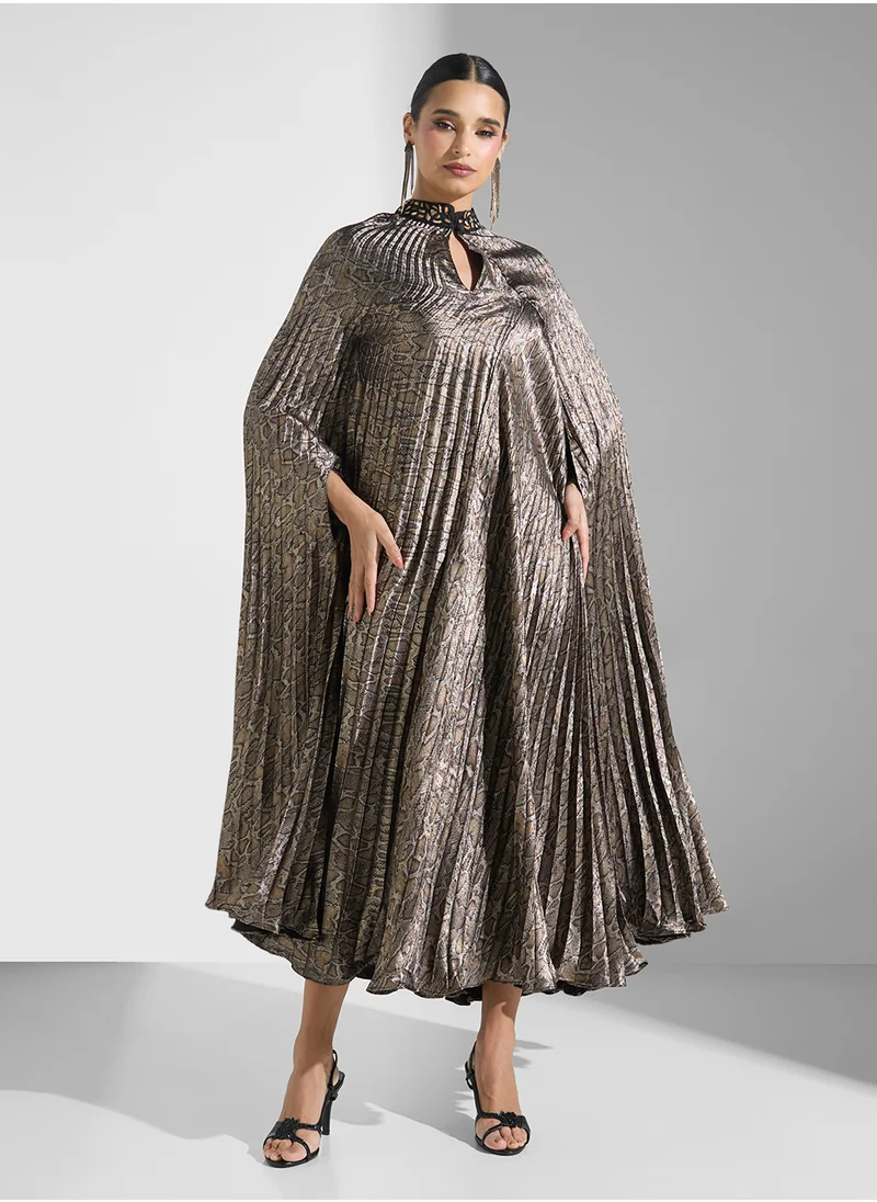 ثريدز باي اجوني Embellished Pleated Cape Dress