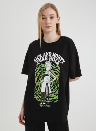 Oversize Fit Rick And Morty Licensed Printed Short - pzsku/Z7609E1CF9748C6BC0990Z/45/1746747835/aa3a9f56-b5fd-49ce-a519-f74aee845287