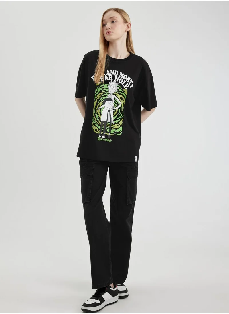 DeFacto Oversize Fit Rick And Morty Licensed Printed Short