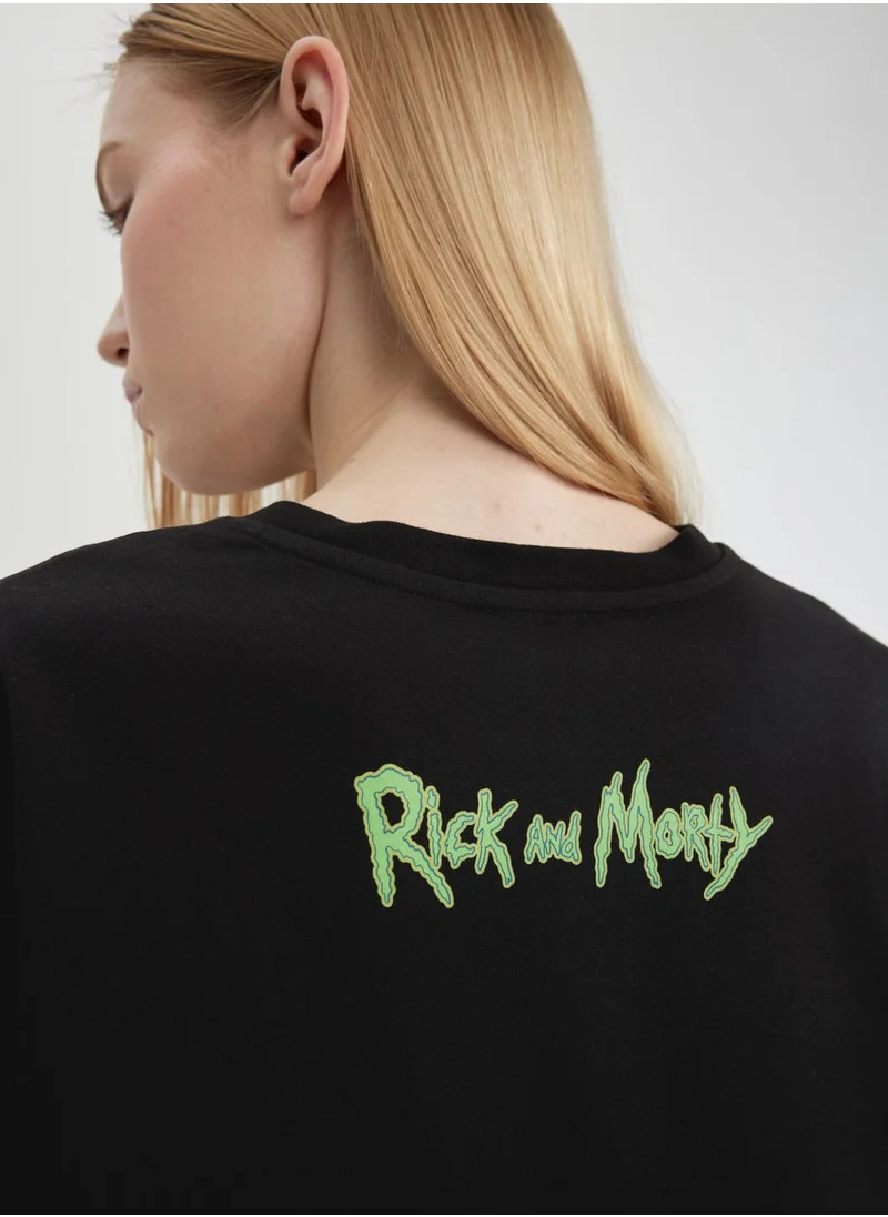 DeFacto Oversize Fit Rick And Morty Licensed Printed Short