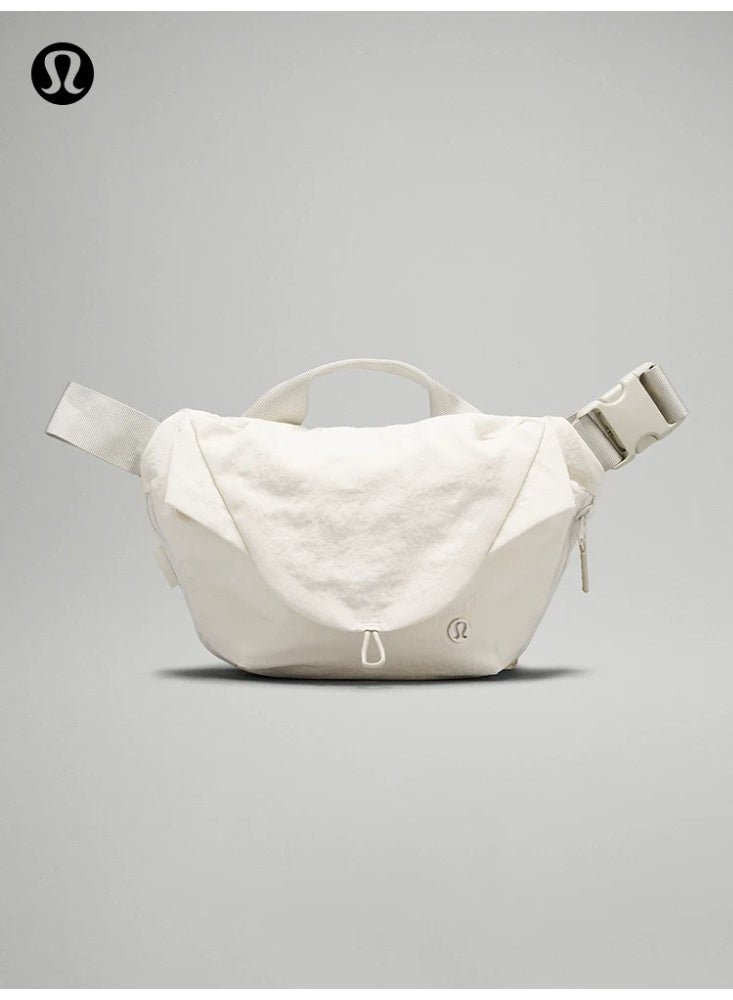 لولوليمون حقيبة كروس منحنية سعة 3 لتر سعة كبيرة - للعمل/ للسفر، سهلة التنسيق مع ملابسك! - Image 1