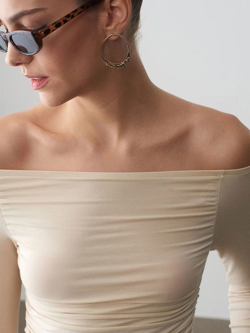ديلفين Dilvin Off-Shoulder Slim Fit Knit Blouse