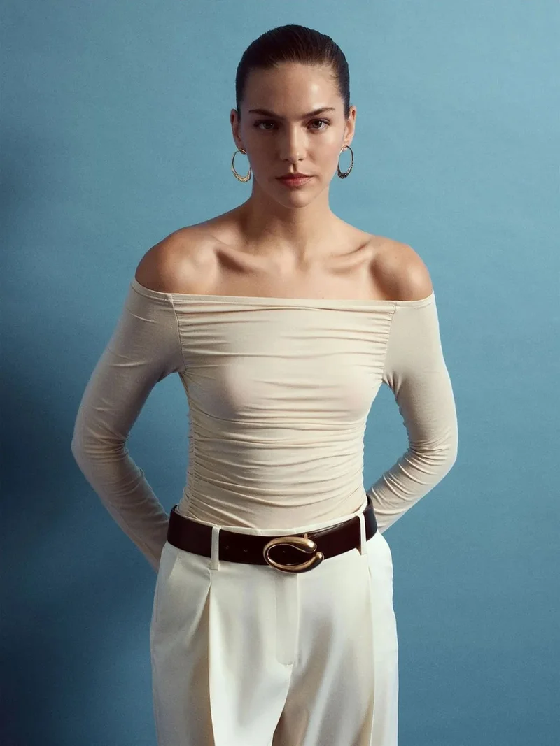 ديلفين Dilvin Off-Shoulder Slim Fit Knit Blouse