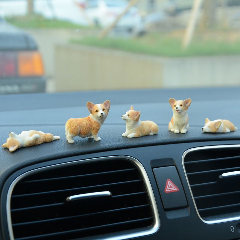 PureJoy Mini Corgi Car Dashboard Figurine - Resin Simulation Dog Ornament for Car Interior Decor